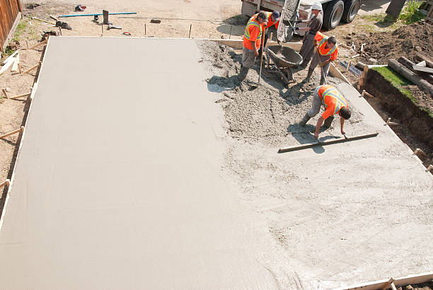 Best Concrete Sidewalk Installation  in Mondovi, WI
